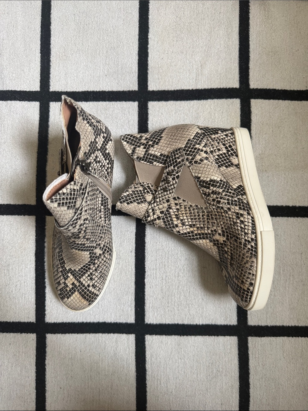 Linea Paolo Snake-Print Wedge Sneakers in Beige and Black size 5